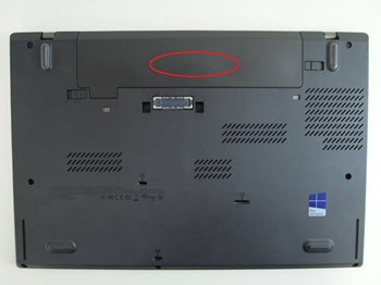 Pin laptop bị phồng có sao không?